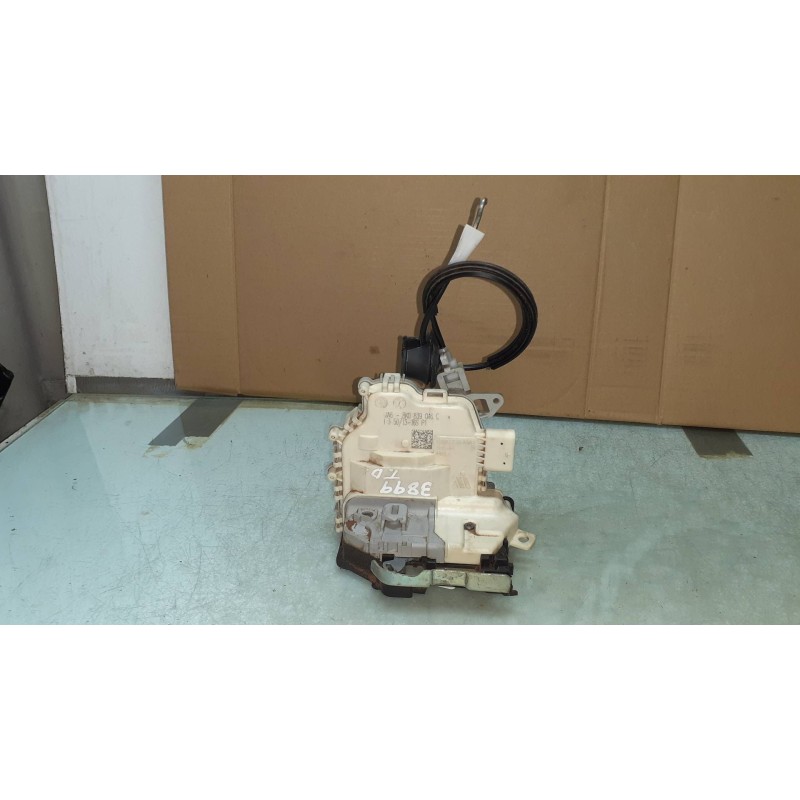 Recambio de cerradura puerta trasera derecha para audi a4 ber. (b8) basis referencia OEM IAM 8K0839016C BLANCO 6 PINES