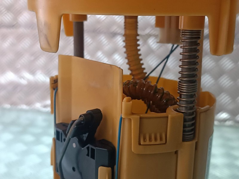 Recambio de aforador para peugeot partner kombi premium referencia OEM IAM 9684995180  