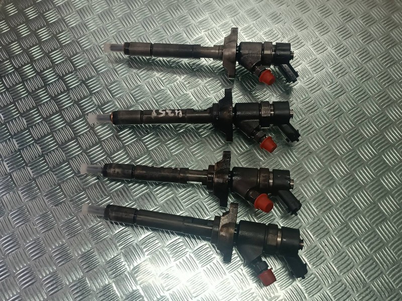 Recambio de inyector para citroen xsara picasso referencia OEM IAM 0445110239 CONECTOR 2 PINES BOSCH