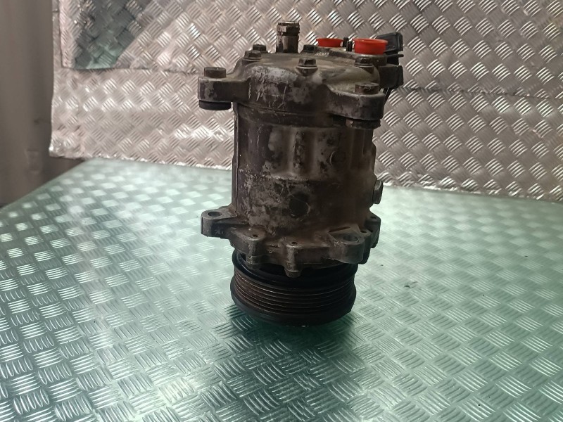 Recambio de compresor aire acondicionado para volkswagen polo berlina (6n2) conceptline referencia OEM IAM 6N0820803B SD6V12 R13