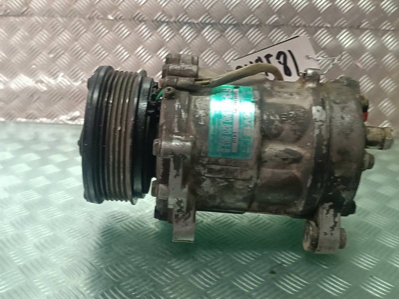 Recambio de compresor aire acondicionado para volkswagen polo berlina (6n2) conceptline referencia OEM IAM 6N0820803B SD6V12 R13