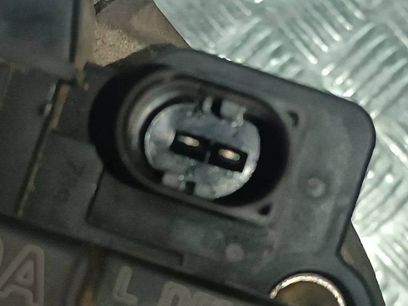 Recambio de alternador para volkswagen polo berlina (6n2) conceptline referencia OEM IAM 037903025M 0124325013 90A