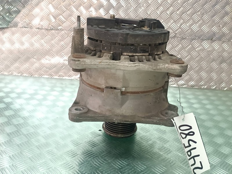 Recambio de alternador para volkswagen polo berlina (6n2) conceptline referencia OEM IAM 037903025M 0124325013 90A