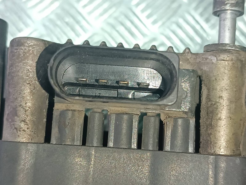 Recambio de bobina encendido para volkswagen polo berlina (6n2) conceptline referencia OEM IAM 032905106B 311740 TEMIC