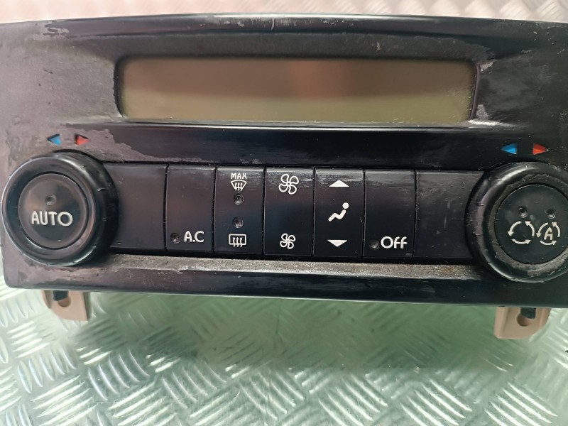 Recambio de mando climatizador para renault laguna ii (bg0) referencia OEM IAM 8200181132  DELPHI