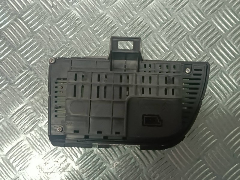 Recambio de mando climatizador para citroen c4 picasso sx referencia OEM IAM 9650868877 A83007600 DENSO