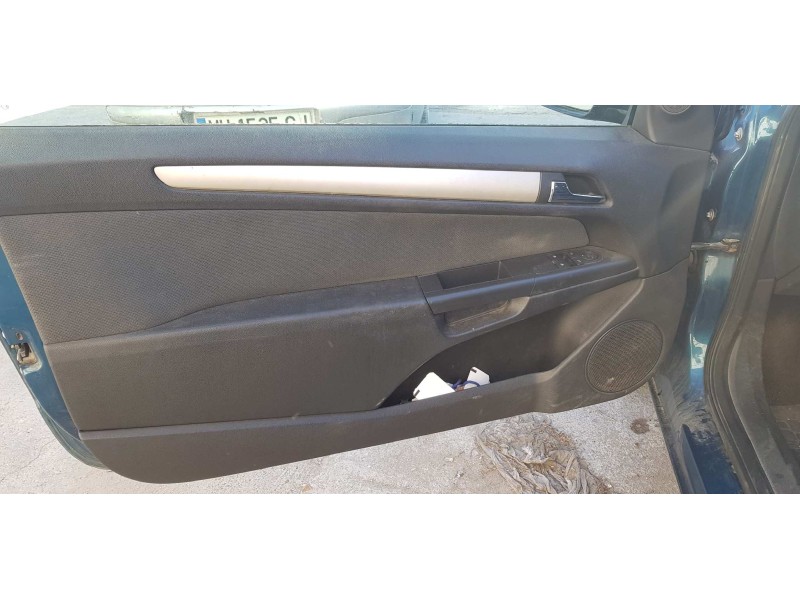 opel astra gtc del año 2009