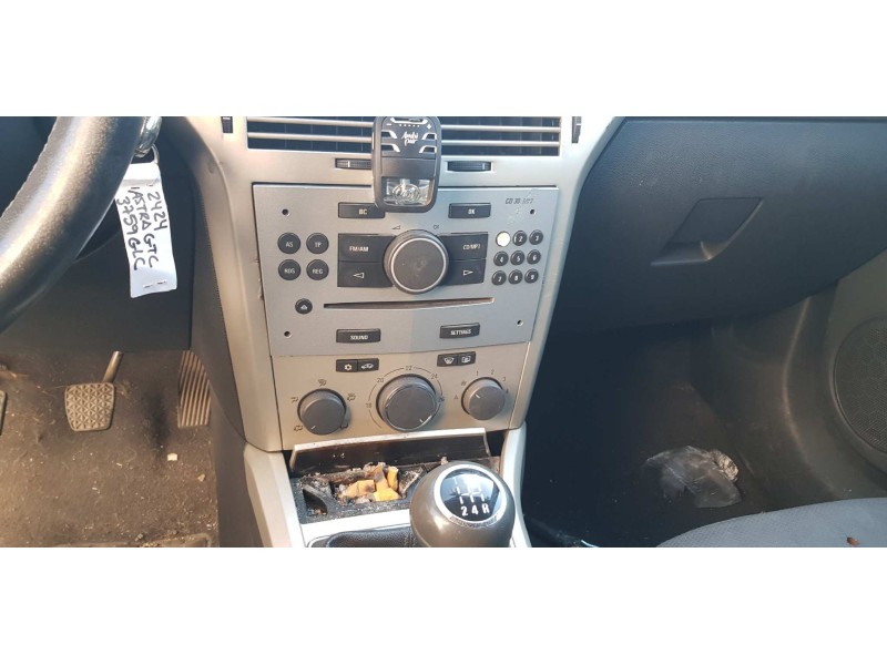 opel astra gtc del año 2009