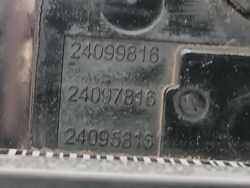 Recambio de cerradura puerta trasera derecha para citroen c4 picasso sx referencia OEM IAM 24099158 24098158 ELECTRICA