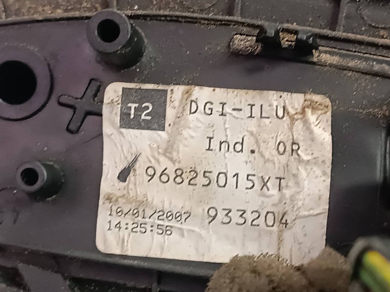 Recambio de retrovisor derecho para citroen c4 picasso sx referencia OEM IAM 96825015XT 933204 ELECTRICO