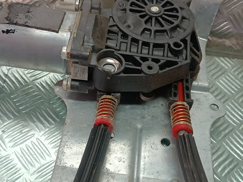 Recambio de elevalunas delantero derecho para citroen xsara picasso referencia OEM IAM 0130821762 CONECTOR 2 PINES ELECTRICO