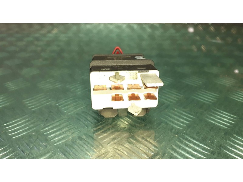 Recambio de warning para volkswagen polo berlina (6n2) conceptline referencia OEM IAM 6N0953235  CONECTOR 7 PINES