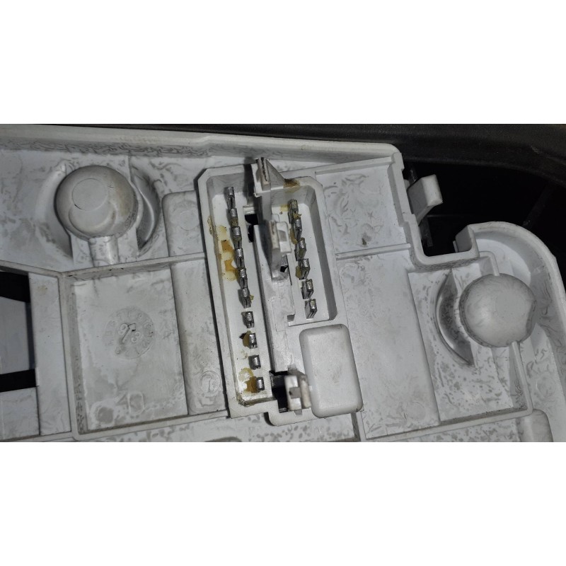 Recambio de piloto trasero derecho para peugeot 306 berlina 3/4/5 puertas (s2) referencia OEM IAM 2522  VALEO