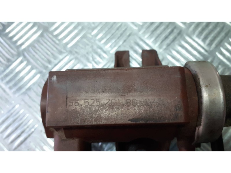 Recambio de valvula aire adicional para citroen c4 picasso sx referencia OEM IAM 965250180  CONECTOR 2 PINES