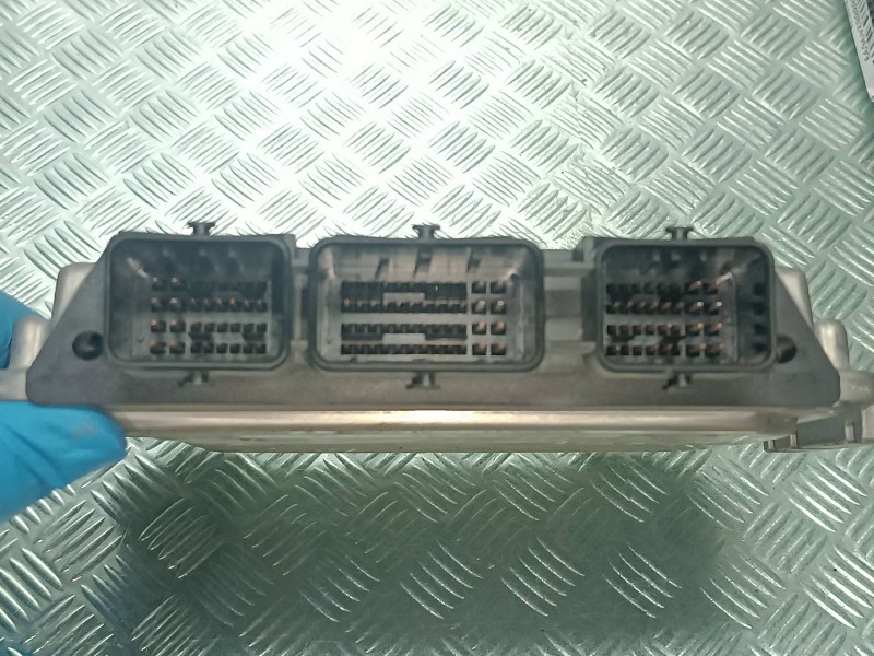 Recambio de centralita motor uce para citroen c5 berlina lx (e) referencia OEM IAM 9663245780  KIT - BOSCH