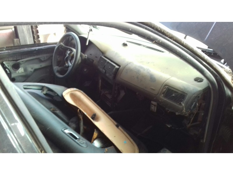 volkswagen golf iv berlina (1j1) del año 2003