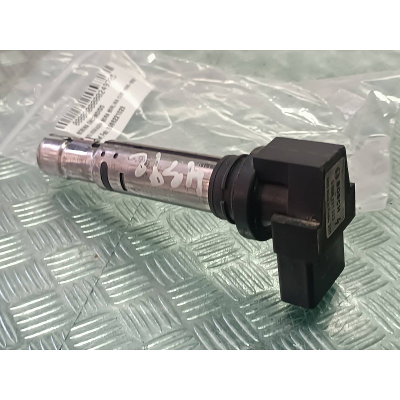 Recambio de bobina encendido para volkswagen bora berlina (1j2) referencia OEM IAM 0986221023 BOSCH CONECTOR 4 PINES