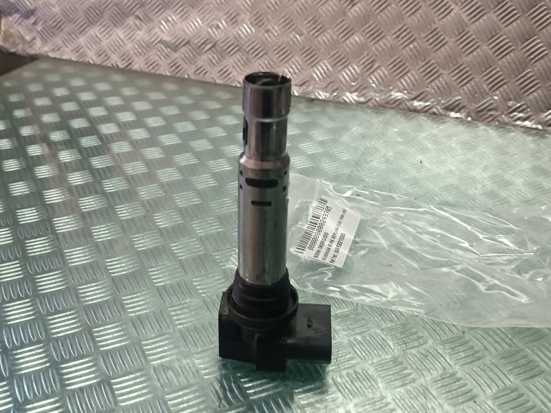 Recambio de bobina encendido para volkswagen bora berlina (1j2) referencia OEM IAM 0986221023 BOSCH CONECTOR 4 PINES
