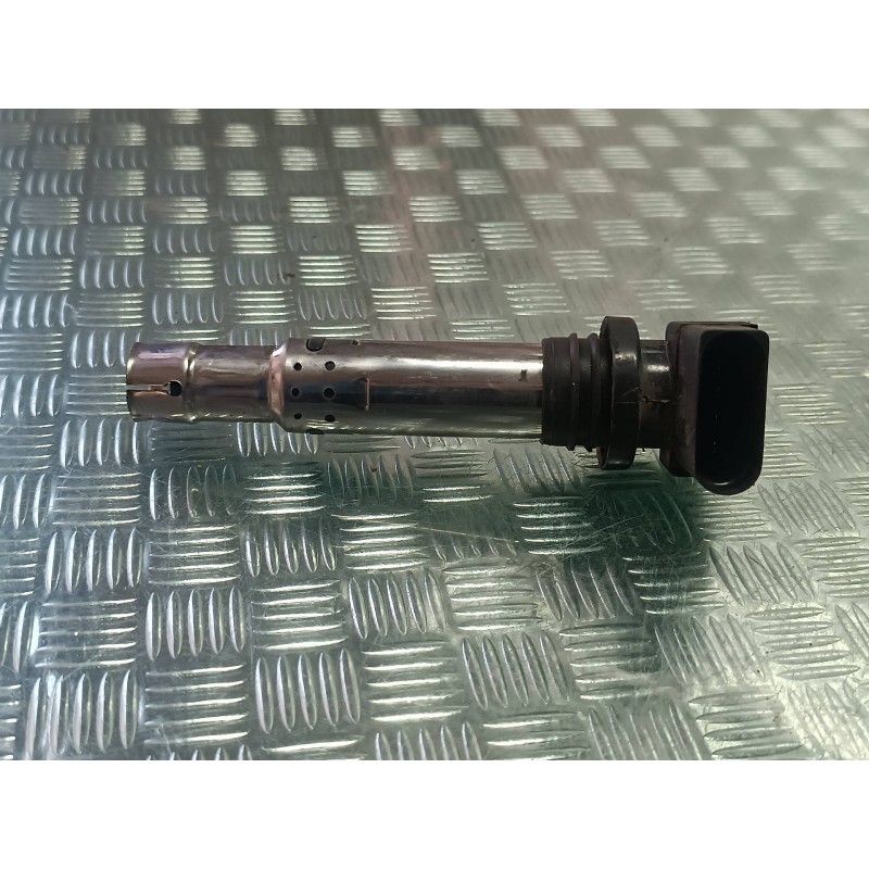 Recambio de bobina encendido para volkswagen bora berlina (1j2) referencia OEM IAM 0986221023 BOSCH CONECTOR 4 PINES