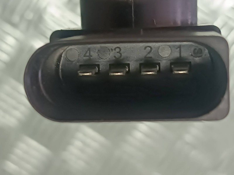 Recambio de bobina encendido para volkswagen bora berlina (1j2) referencia OEM IAM 0986221023 BOSCH CONECTOR 4 PINES