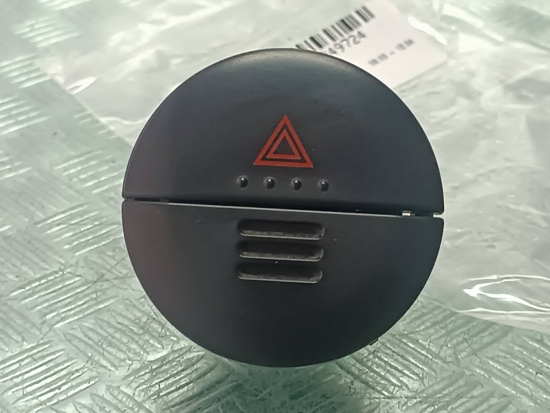 Recambio de warning para nissan x-trail (t30) comfort referencia OEM IAM 06016  CONECTOR 8 PINES