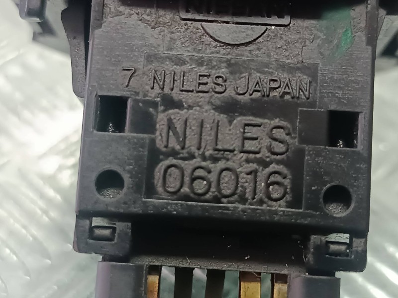 Recambio de warning para nissan x-trail (t30) comfort referencia OEM IAM 06016  CONECTOR 8 PINES