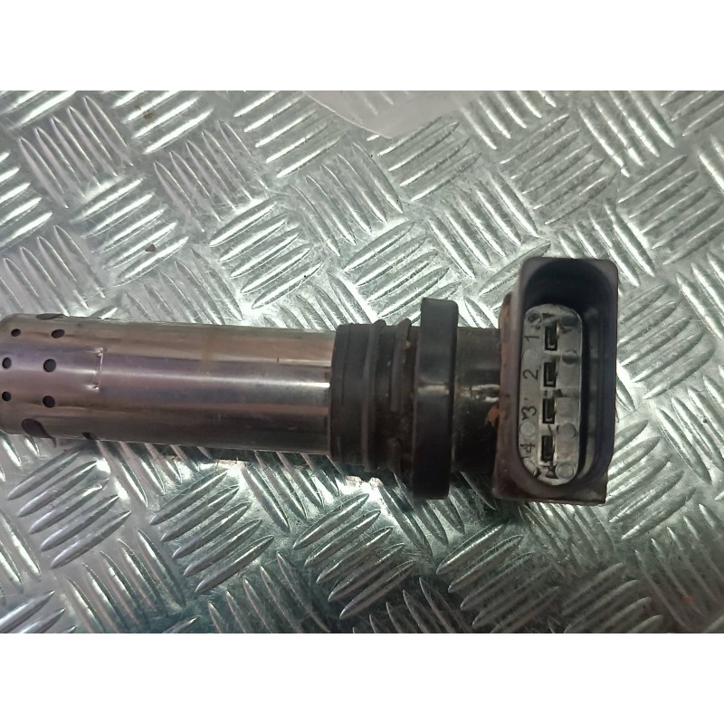 Recambio de bobina encendido para volkswagen bora berlina (1j2) referencia OEM IAM 0986221023 BOSCH CONECTOR 4 PINES