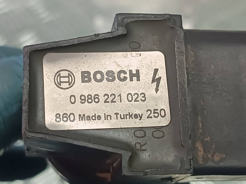 Recambio de bobina encendido para volkswagen bora berlina (1j2) referencia OEM IAM 0986221023 BOSCH CONECTOR 4 PINES
