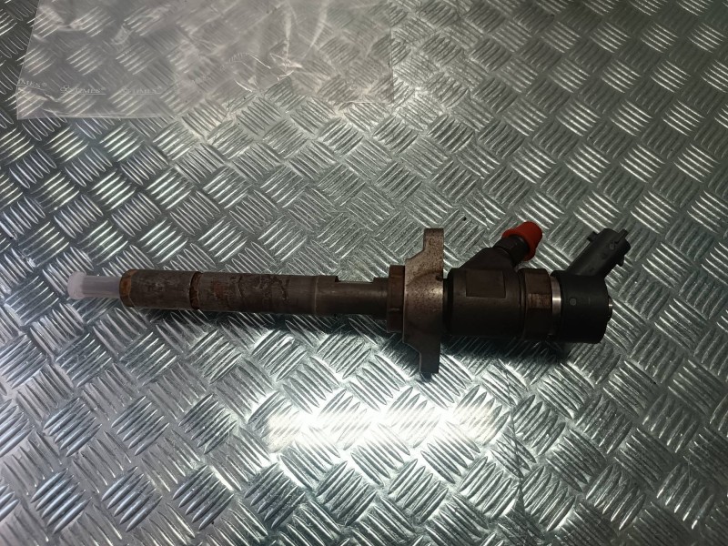 Recambio de inyector para citroen xsara picasso referencia OEM IAM 0445110239 CONECTOR 2 PINES BOSCH