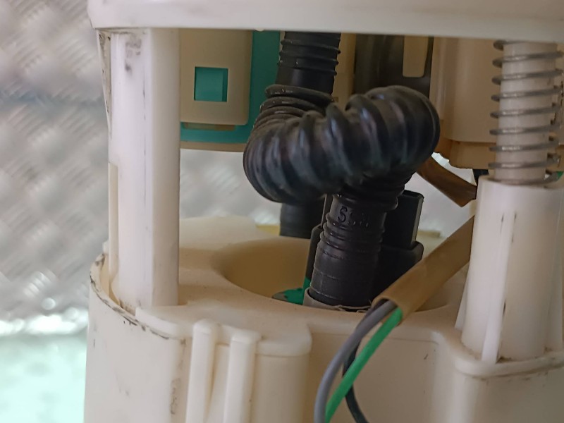 Recambio de bomba combustible para hyundai accent (lc) gl 4p referencia OEM IAM 31110  AFORADOR BOMBA