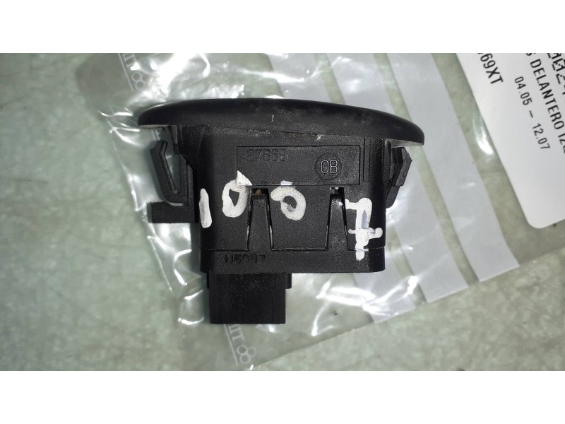 Recambio de mando elevalunas delantero izquierdo para peugeot 1007 sporty referencia OEM IAM 96401469XT  A