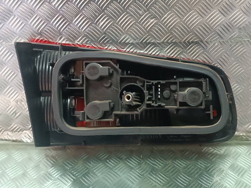 Recambio de piloto trasero derecho interior para renault laguna ii (bg0) referencia OEM IAM 8200002476  INT-PORTON