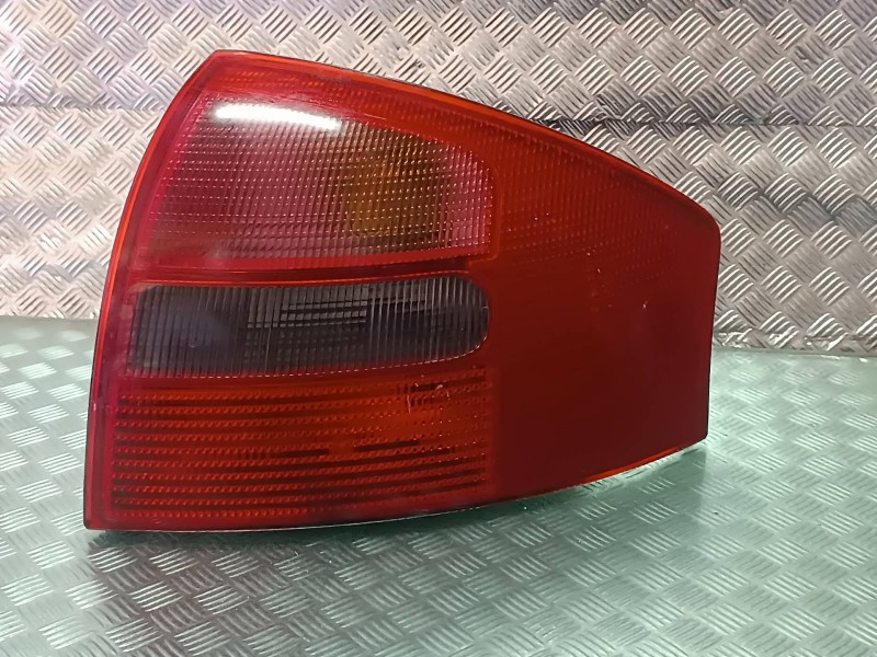 Recambio de piloto trasero derecho para audi a6 berlina (4b2) 2.5 tdi referencia OEM IAM 4B5945096 148152 