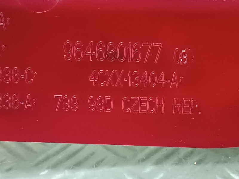 Recambio de piloto trasero derecho para citroen c4 berlina collection referencia OEM IAM 946801677  