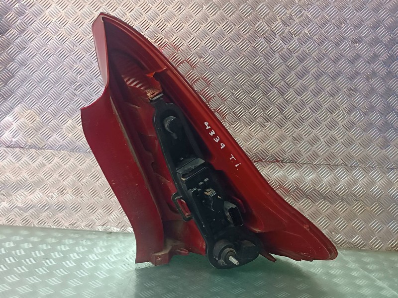 Recambio de piloto trasero izquierdo para citroen c4 berlina collection referencia OEM IAM 9646801777  