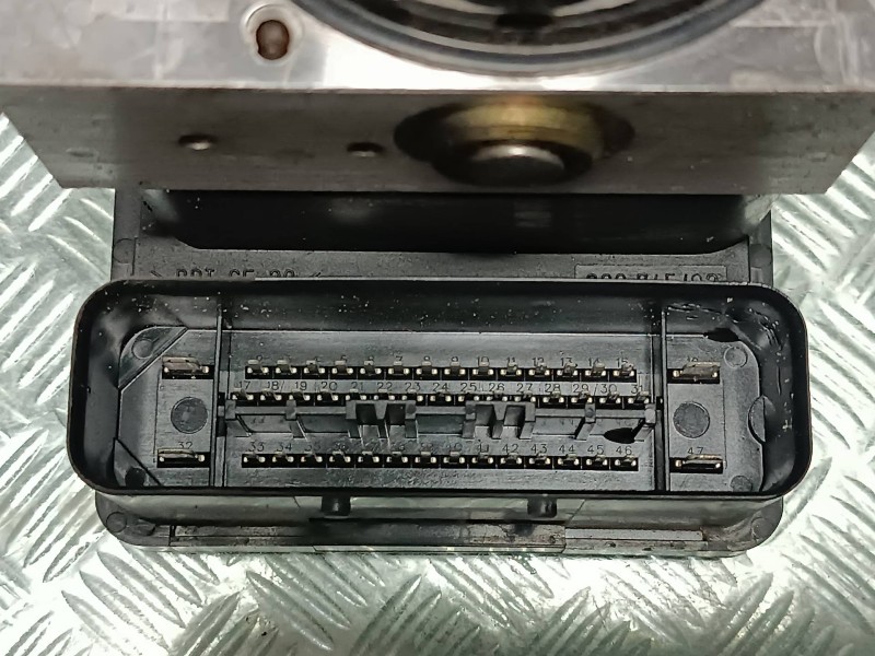 Recambio de abs para volkswagen golf v berlina (1k1) highline referencia OEM IAM 1K0614517H 10020601064 1K0907379K