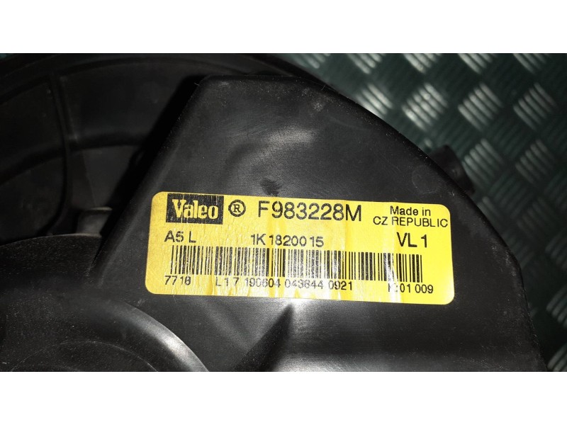 Recambio de ventilador calefaccion para volkswagen golf v berlina (1k1) highline referencia OEM IAM 1K1820015 F983228M VALEO