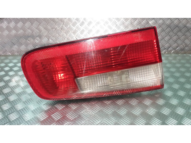 Recambio de piloto trasero izquierdo interior para renault laguna ii (bg0) referencia OEM IAM 8200002475  