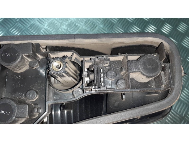 Recambio de piloto trasero izquierdo interior para renault laguna ii (bg0) referencia OEM IAM 8200002475  