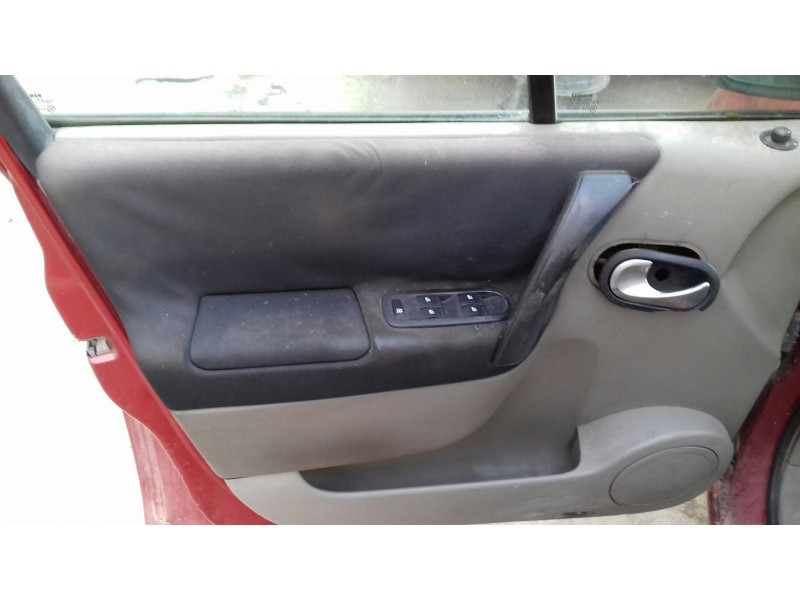 renault scenic ii del año 2003