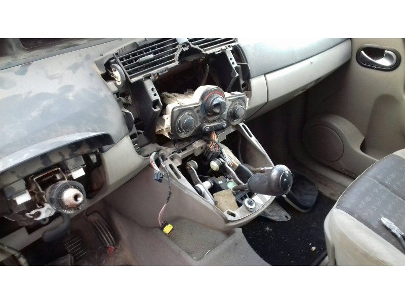 renault scenic ii del año 2003