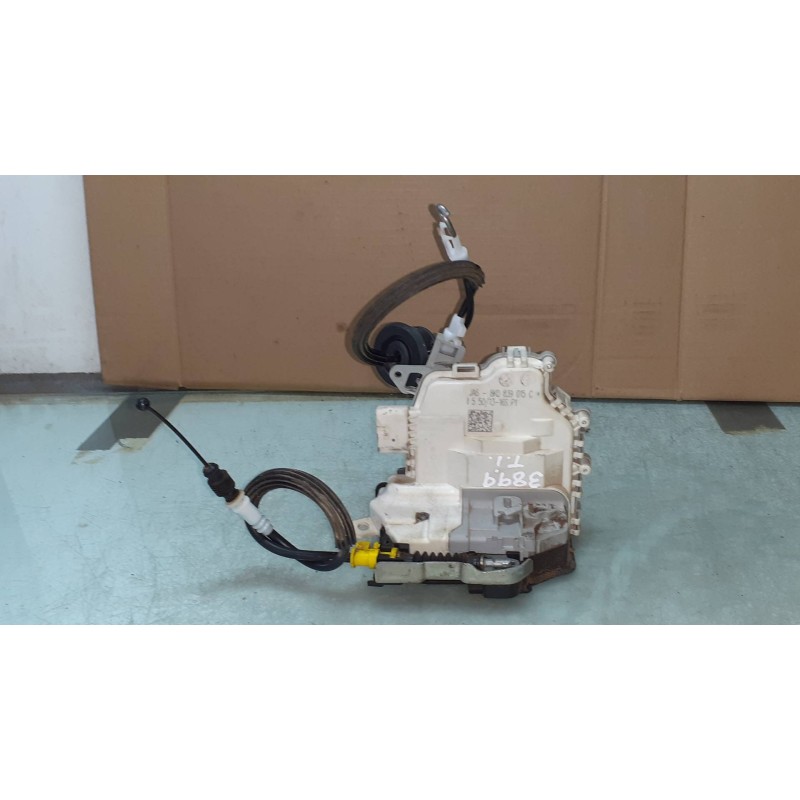 Recambio de cerradura puerta trasera izquierda para audi a4 ber. (b8) basis referencia OEM IAM 8K0839015C BLANCO 6 PINES