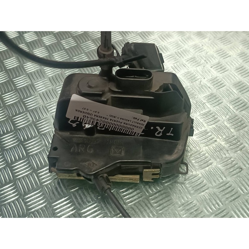 Recambio de cerradura puerta trasera izquierda para renault laguna ii (bg0) referencia OEM IAM  CONECTOR 4 PINES ELECTRICA