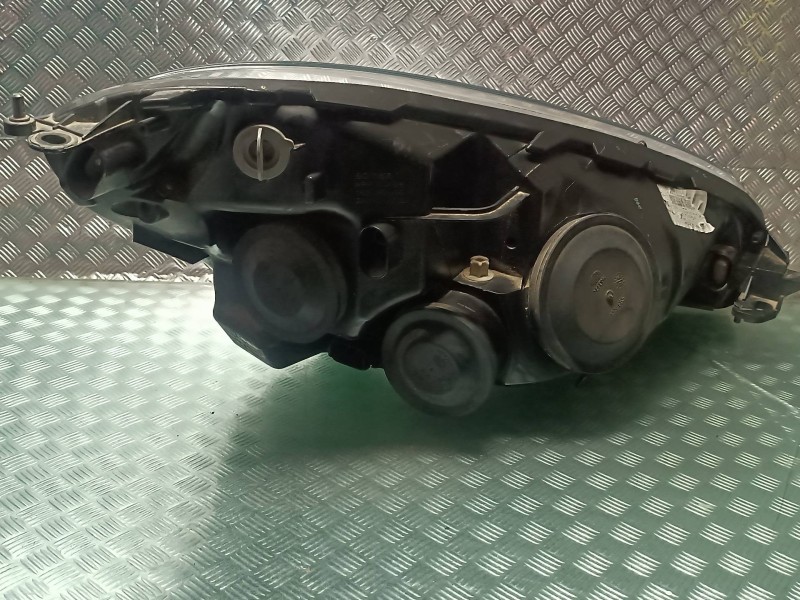 Recambio de faro izquierdo para citroen c4 picasso sx referencia OEM IAM 1EF00923701  HELLA