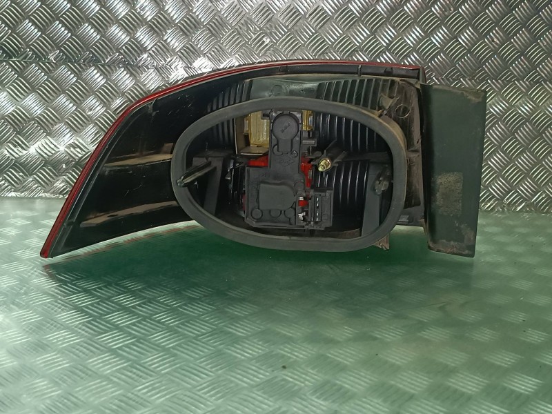 Recambio de piloto trasero derecho para renault laguna ii (bg0) referencia OEM IAM 2345  VALEO