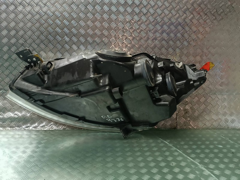 Recambio de faro derecho para citroen c4 picasso sx referencia OEM IAM   