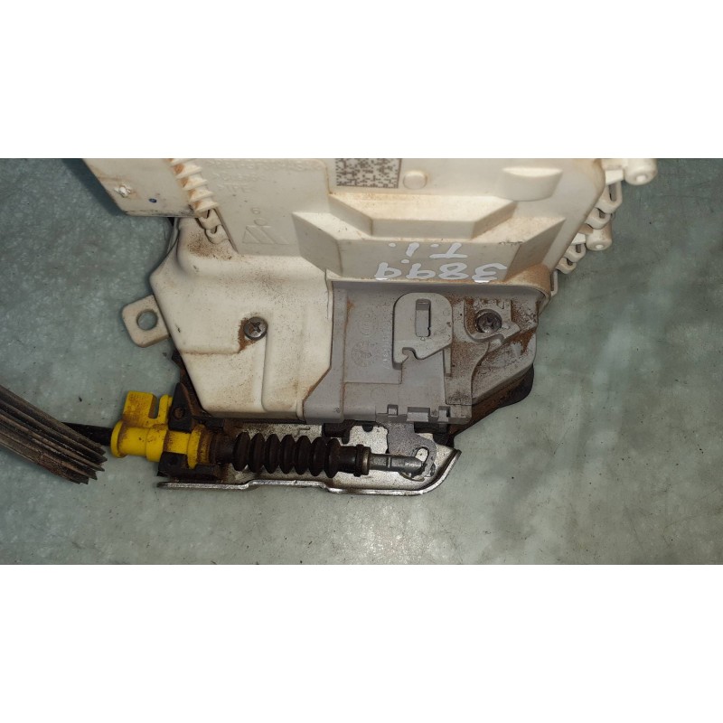 Recambio de cerradura puerta trasera izquierda para audi a4 ber. (b8) basis referencia OEM IAM 8K0839015C BLANCO 6 PINES