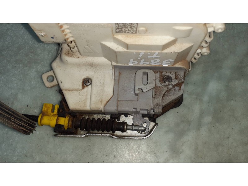 Recambio de cerradura puerta trasera izquierda para audi a4 ber. (b8) basis referencia OEM IAM 8K0839015C BLANCO 6 PINES