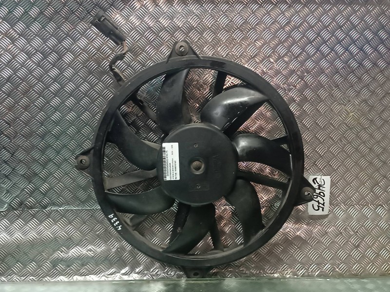 Recambio de electroventilador para citroen c4 berlina collection referencia OEM IAM 1049874716T VALEO CONECTOR 2 PINES