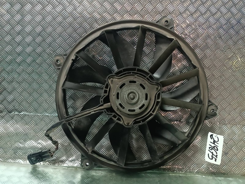 Recambio de electroventilador para citroen c4 berlina collection referencia OEM IAM 1049874716T VALEO CONECTOR 2 PINES